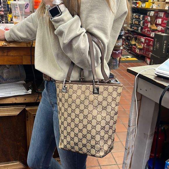 Small Gucci tote - Picture 1 of 12
